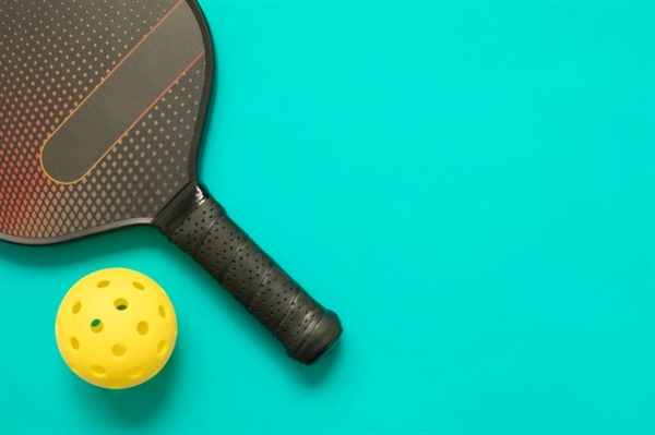 Stay Safe & Warm Playing Outdoor Pickleball in Wisconsin